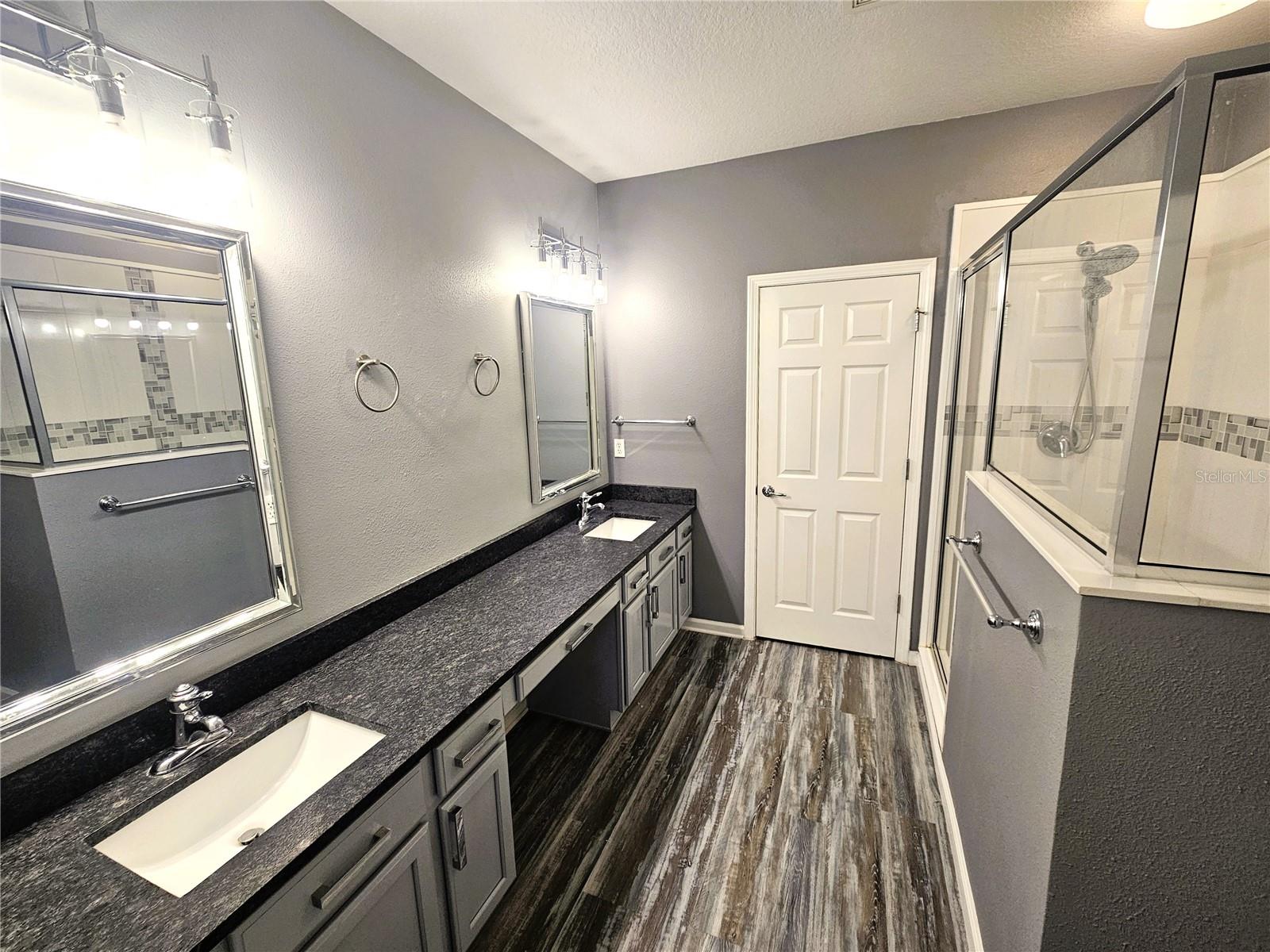 Image 16 of 32 For 2035 River Turia Circle