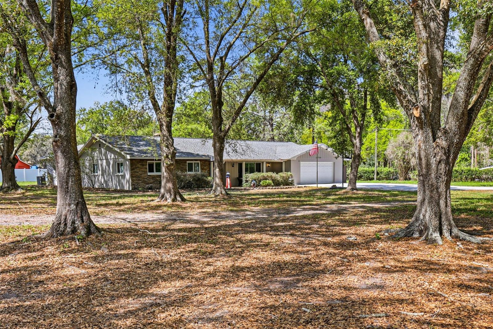 Listing photo id 12 for 19706 Angel Lane