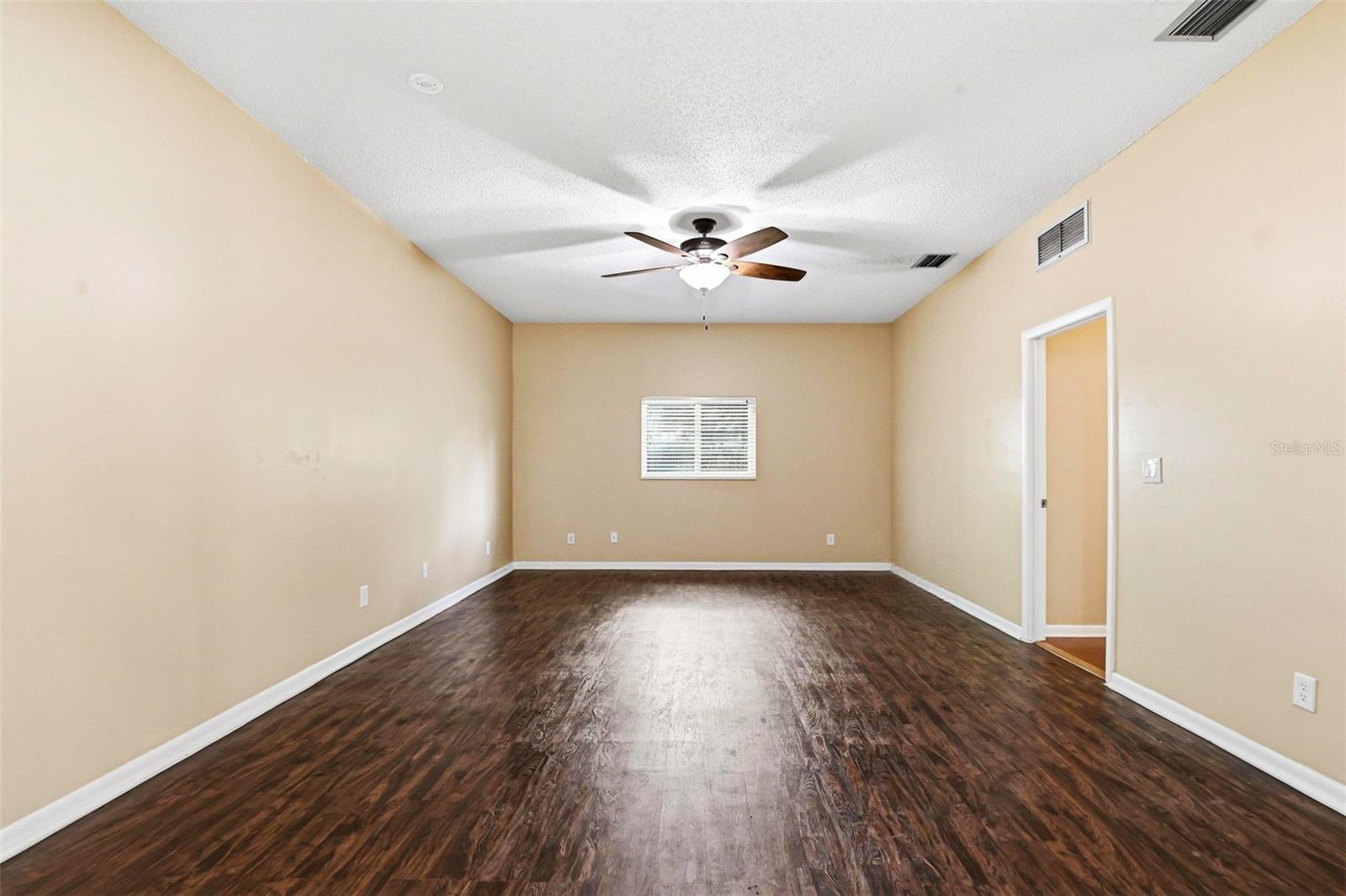 Listing photo id 38 for 19706 Angel Lane