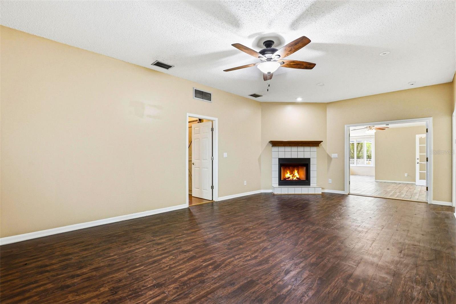 Listing photo id 40 for 19706 Angel Lane