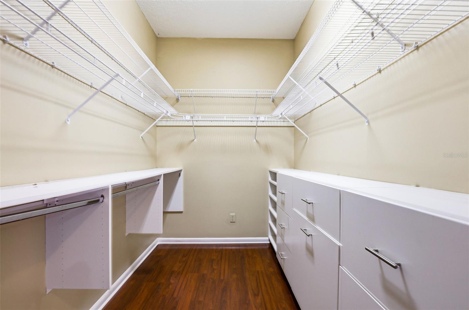 Listing photo id 41 for 19706 Angel Lane