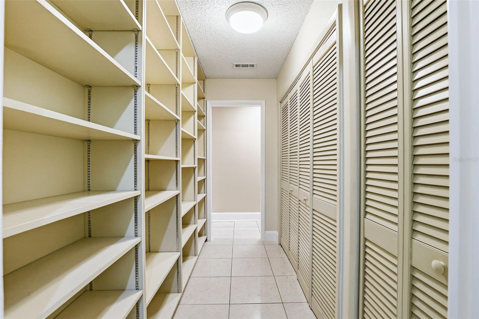 Listing photo id 50 for 19706 Angel Lane