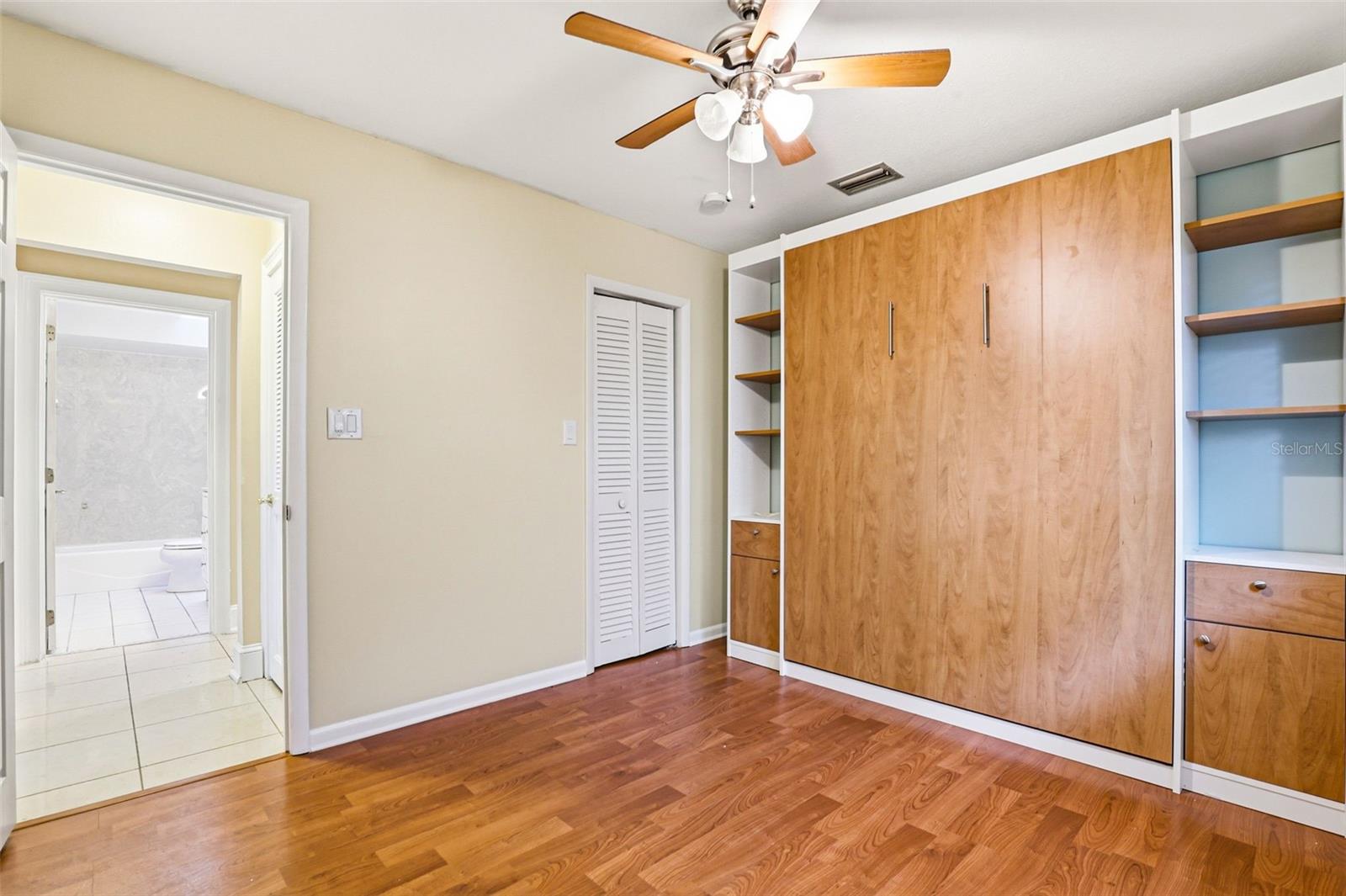 Listing photo id 67 for 19706 Angel Lane