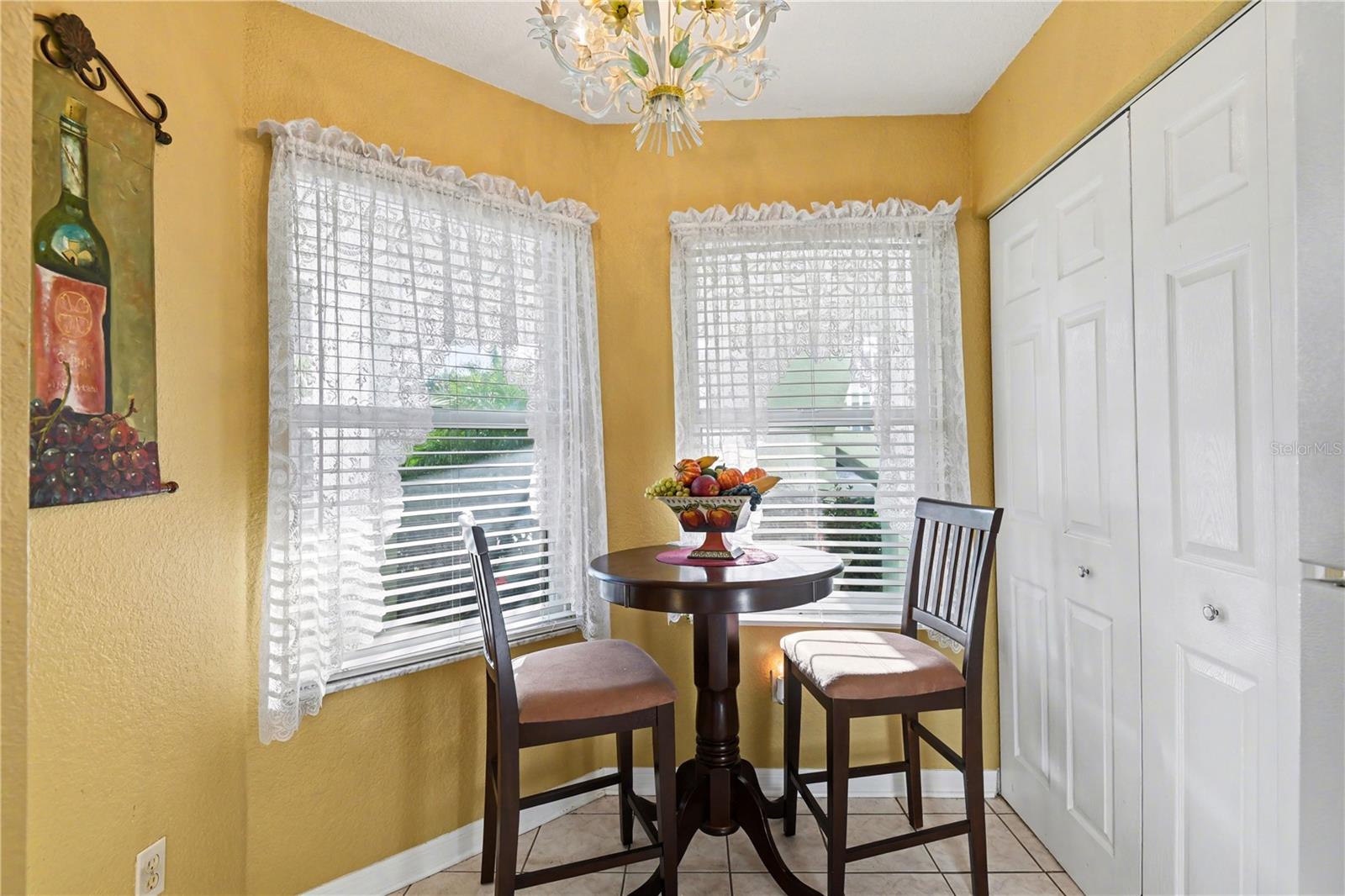 Image 11 of 28 For 5725 Greenwood Avenue 7104