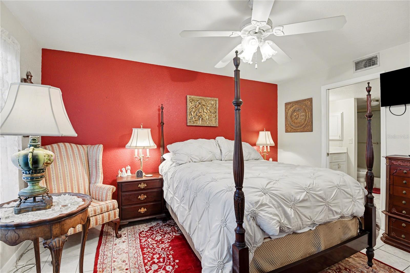 Image 15 of 28 For 5725 Greenwood Avenue 7104