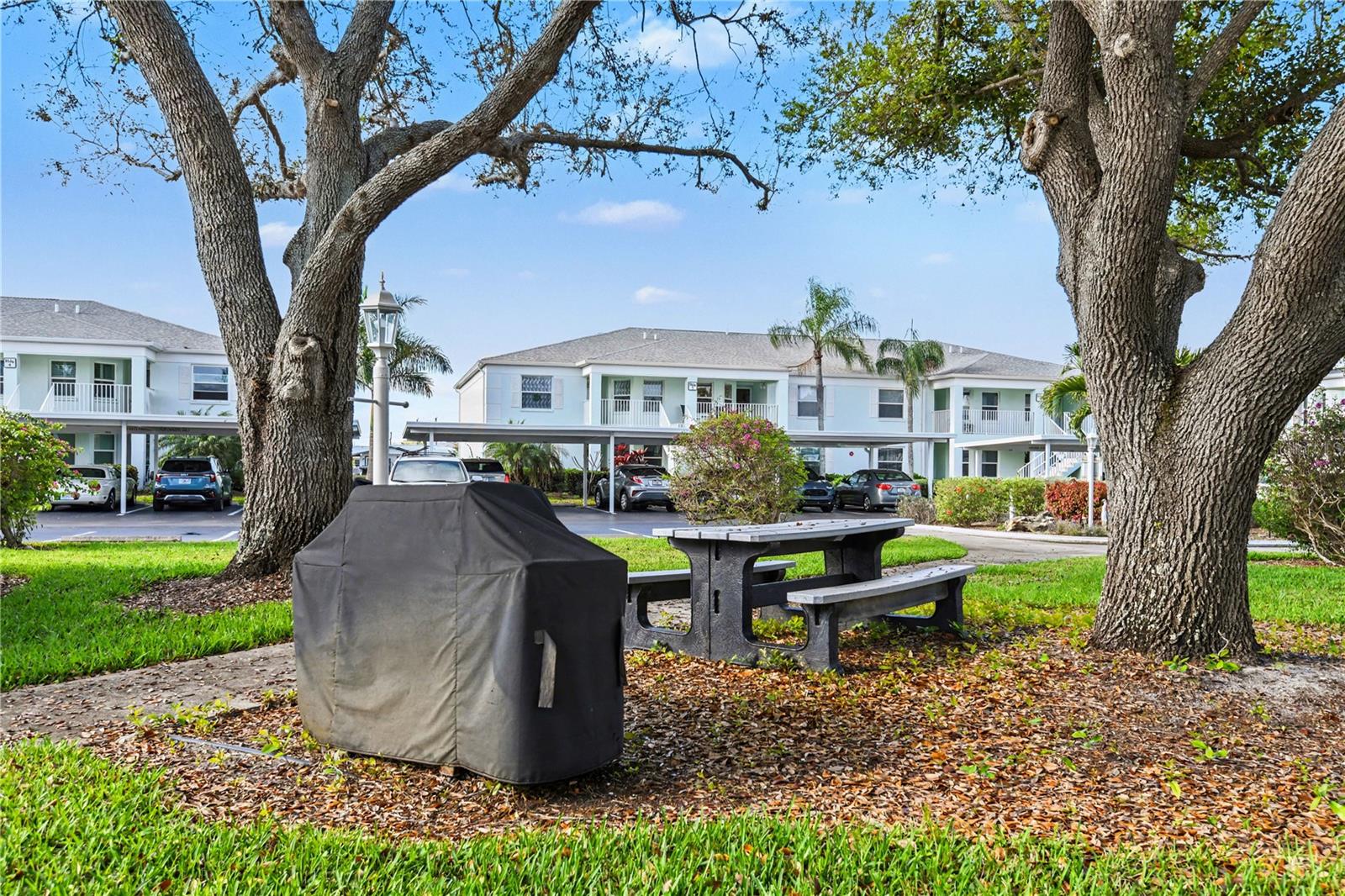 Image 26 of 28 For 5725 Greenwood Avenue 7104