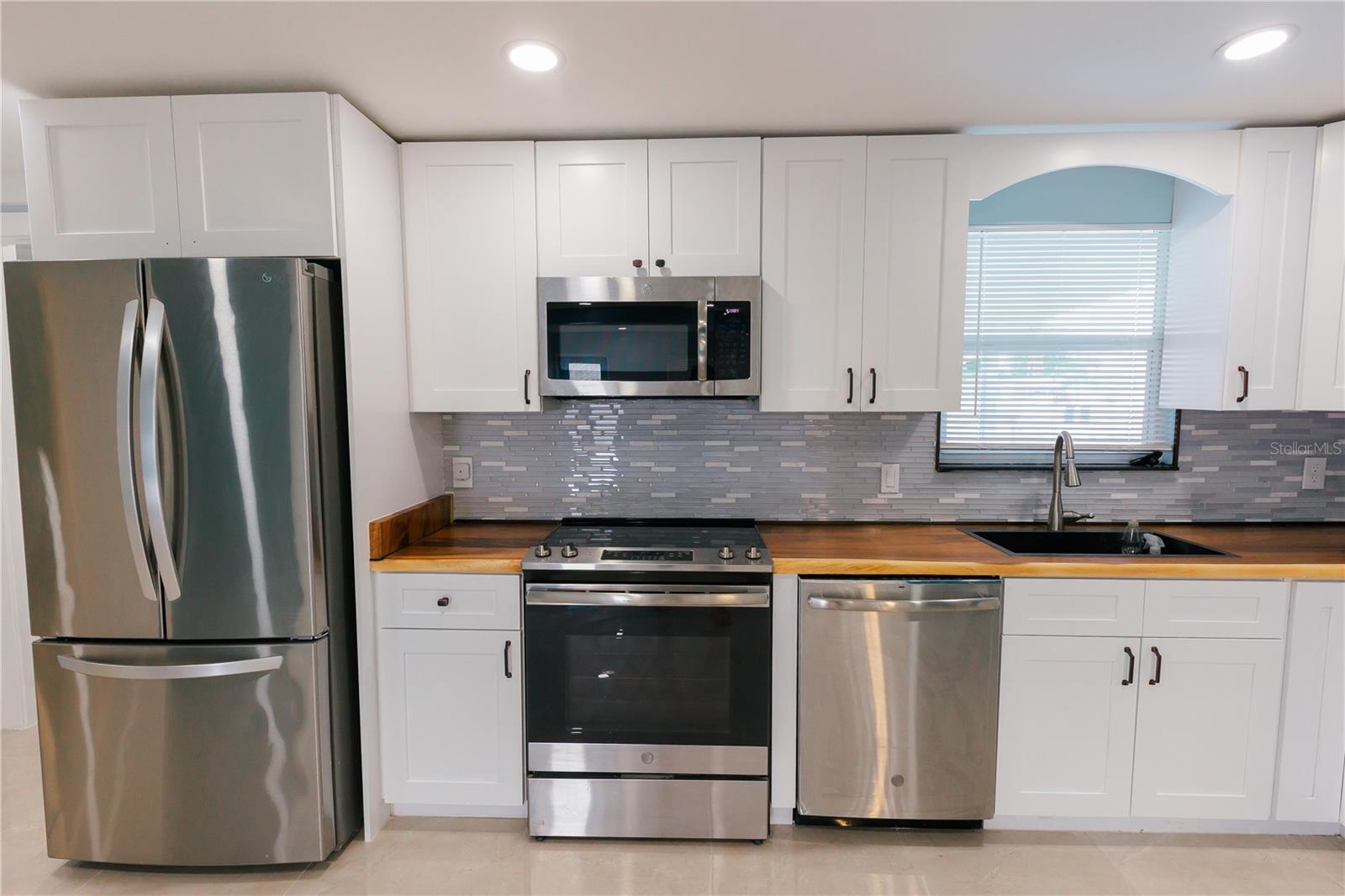 Image 20 of 54 For 300 53rd Street W