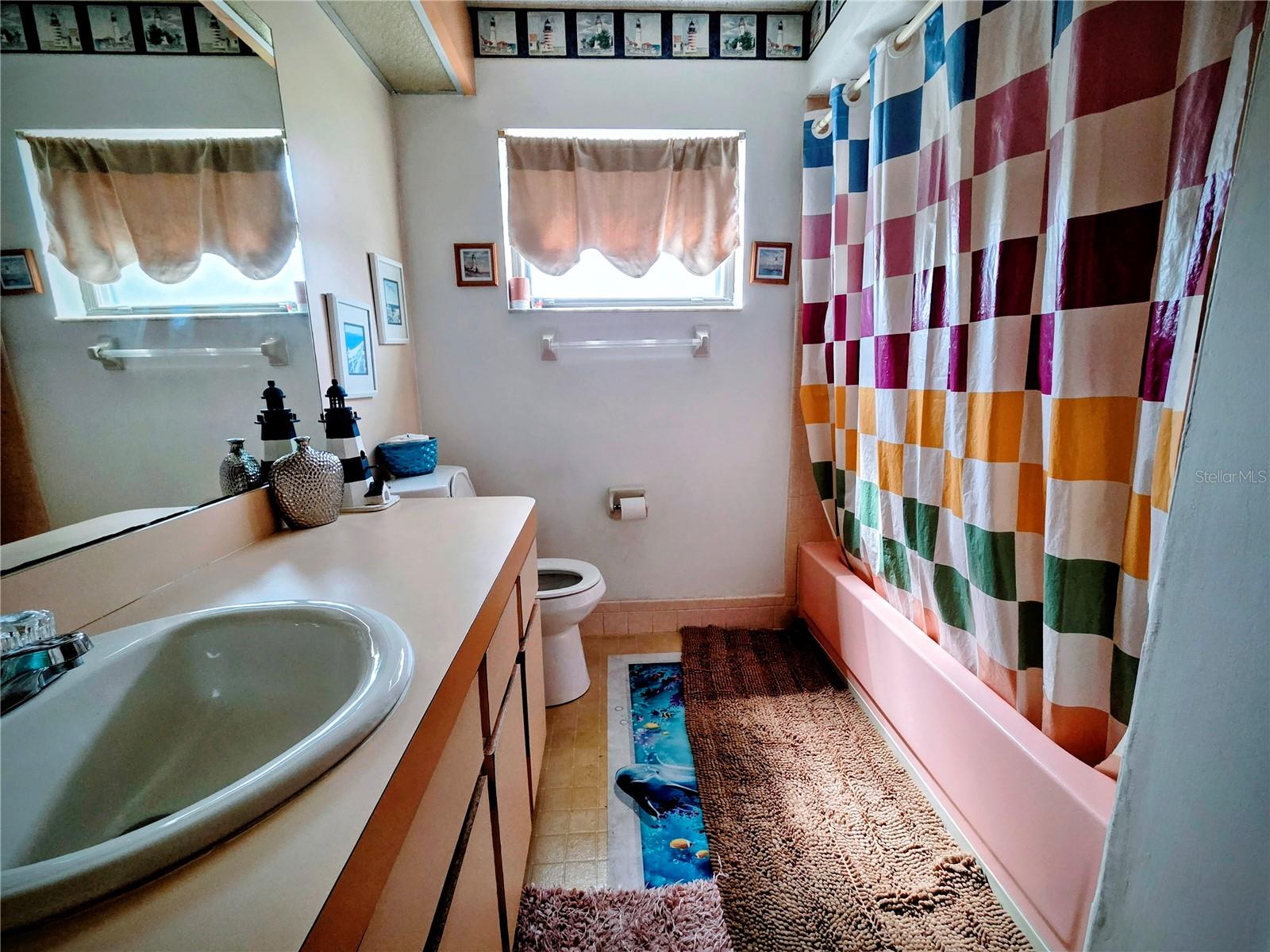 Image 11 of 18 For 8026 Victoria Way