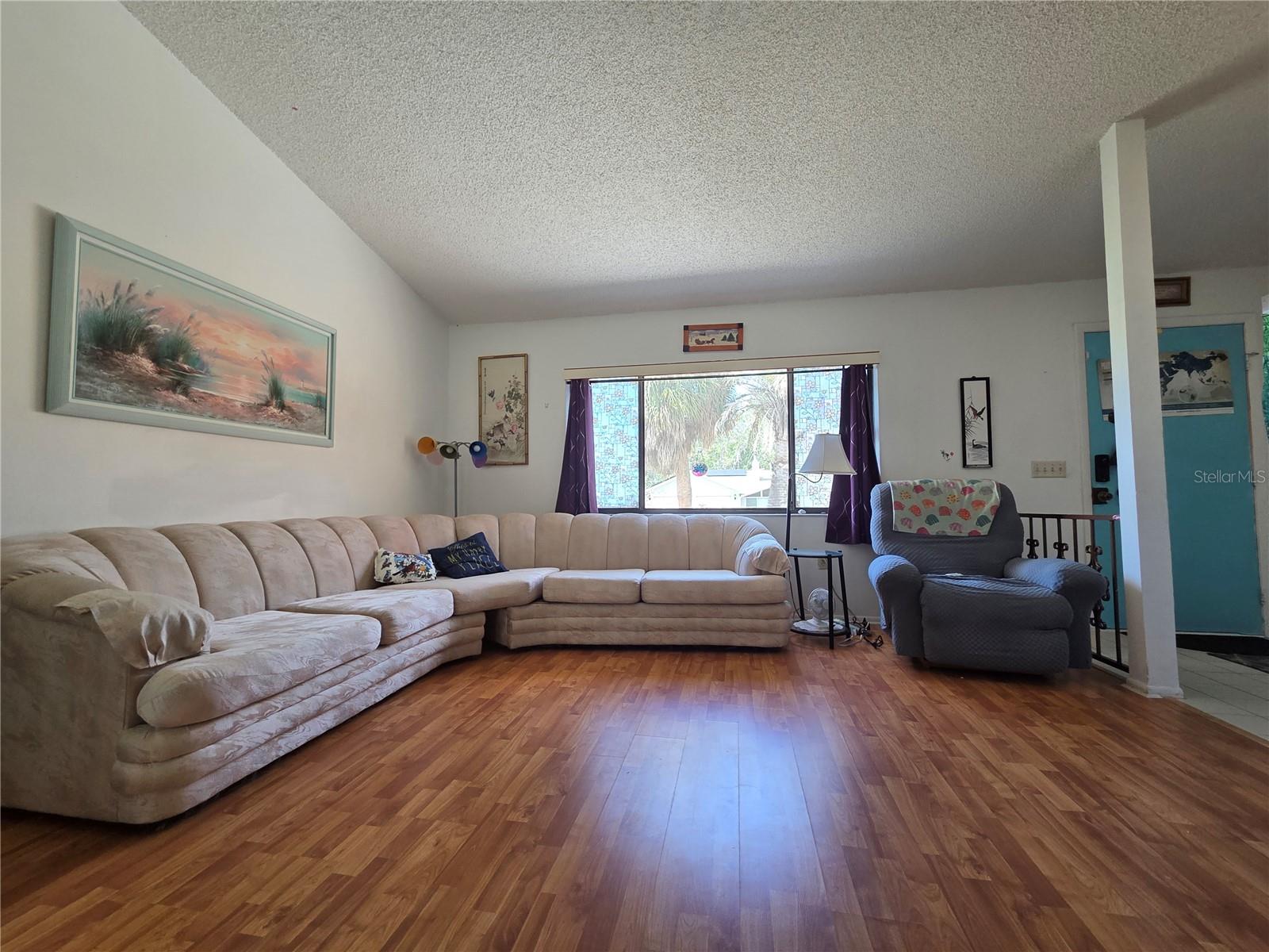 Image 3 of 18 For 8026 Victoria Way