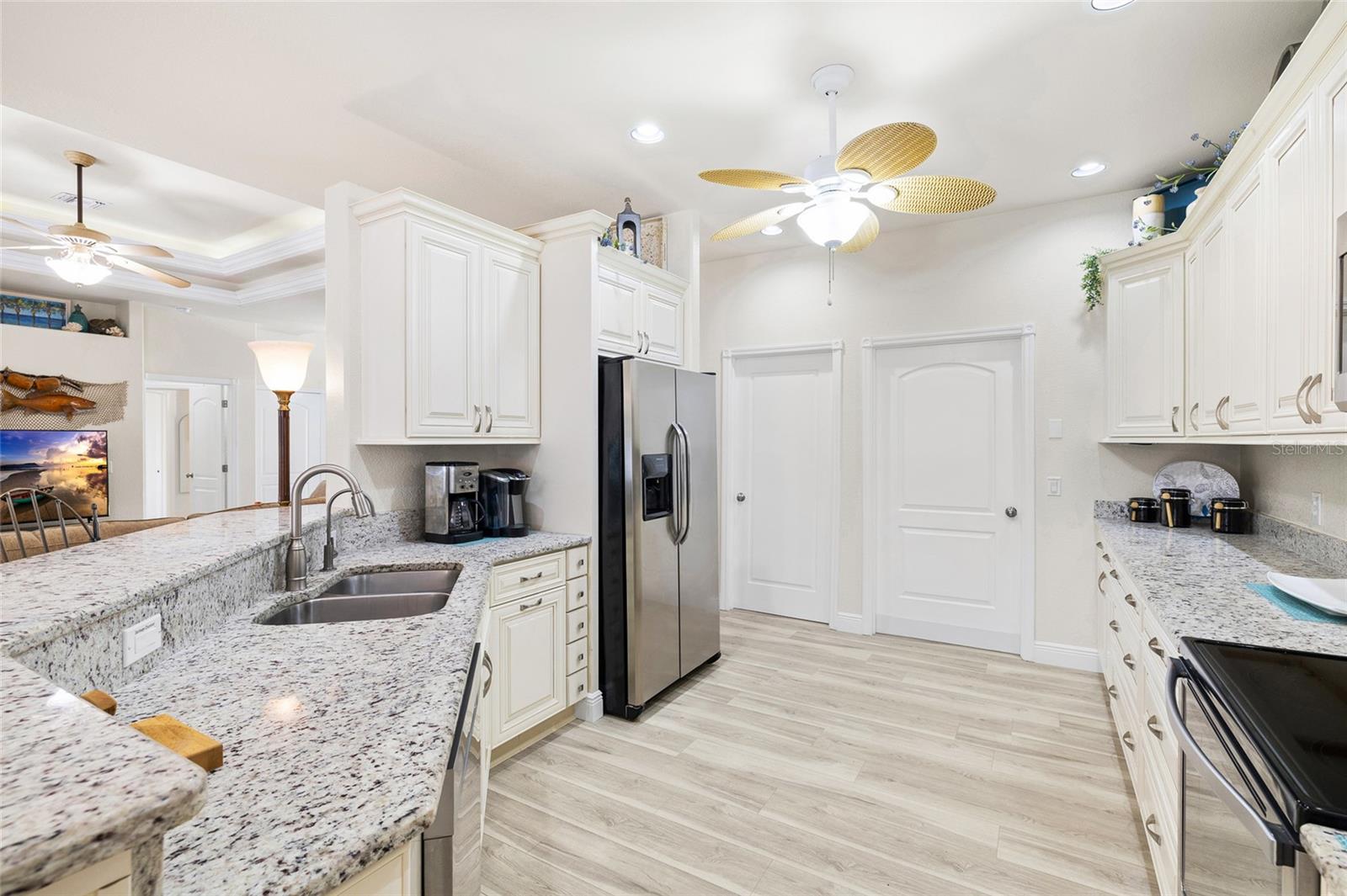 Image 15 of 44 For 3730 Crandon Road