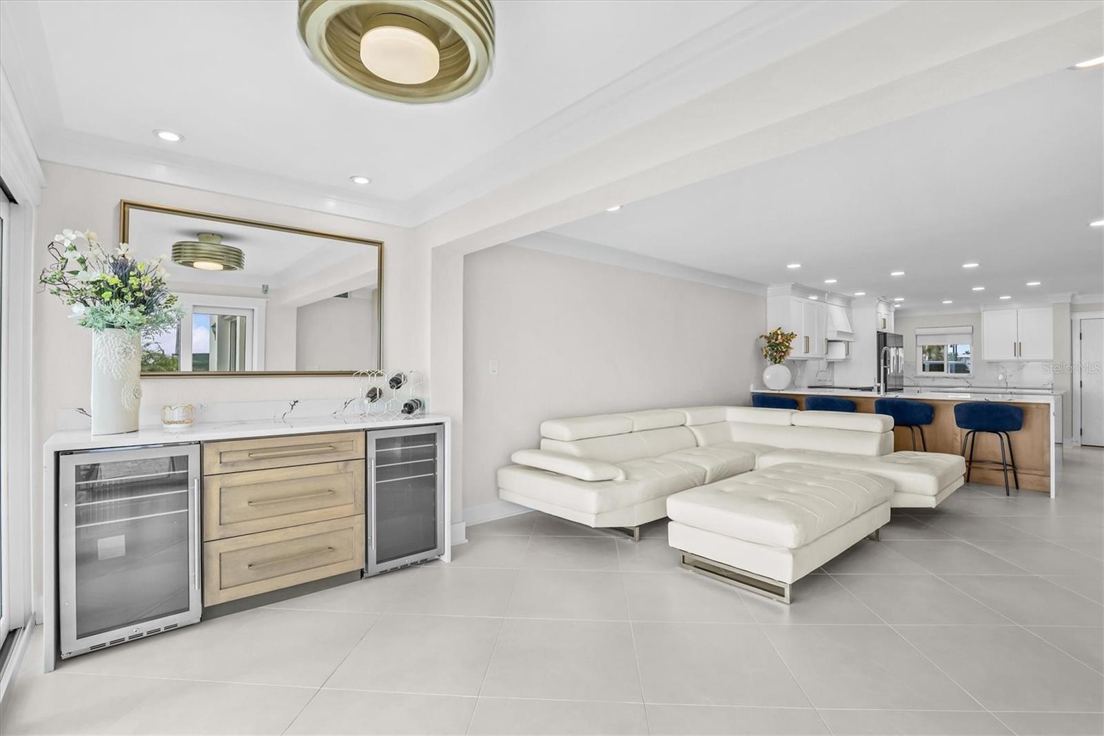 Image 12 of 59 For 865 Gulfview Boulevard 106