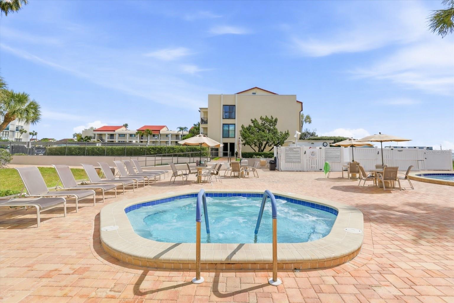 Image 43 of 59 For 865 Gulfview Boulevard 106