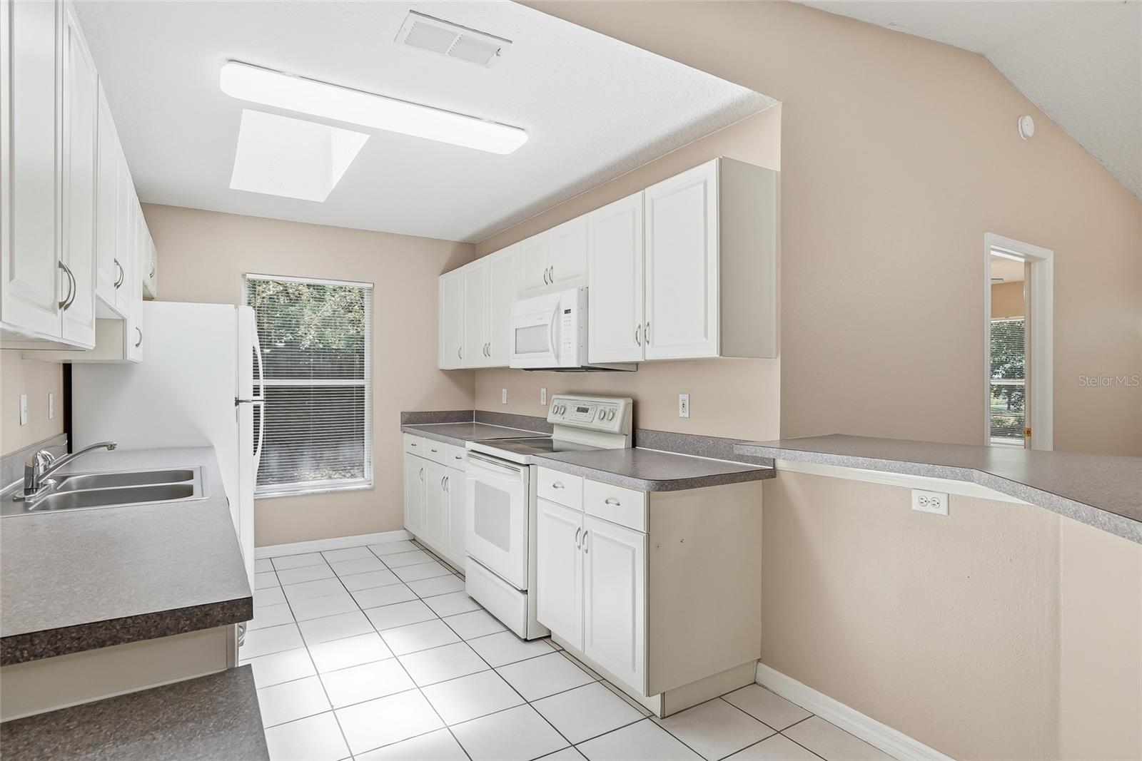 Image 12 of 37 For 4717 Lakewood Drive