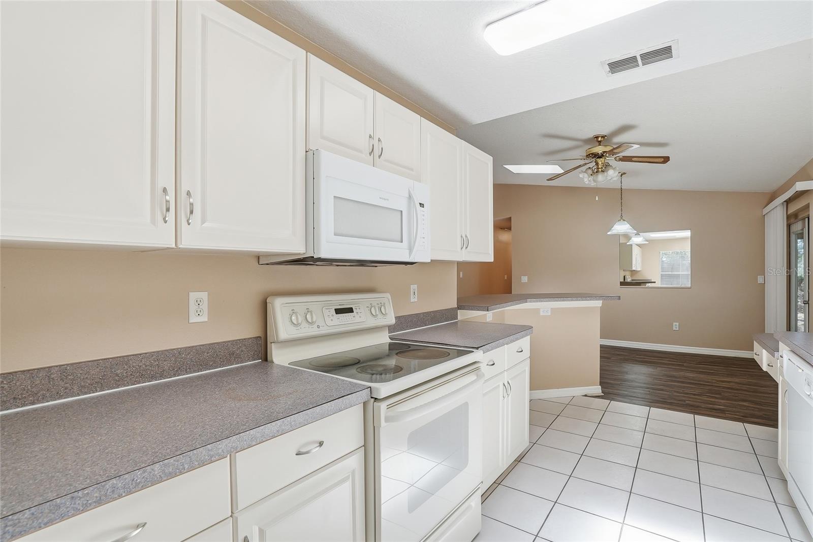 Image 13 of 37 For 4717 Lakewood Drive