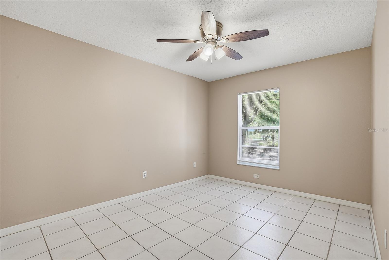 Image 15 of 37 For 4717 Lakewood Drive