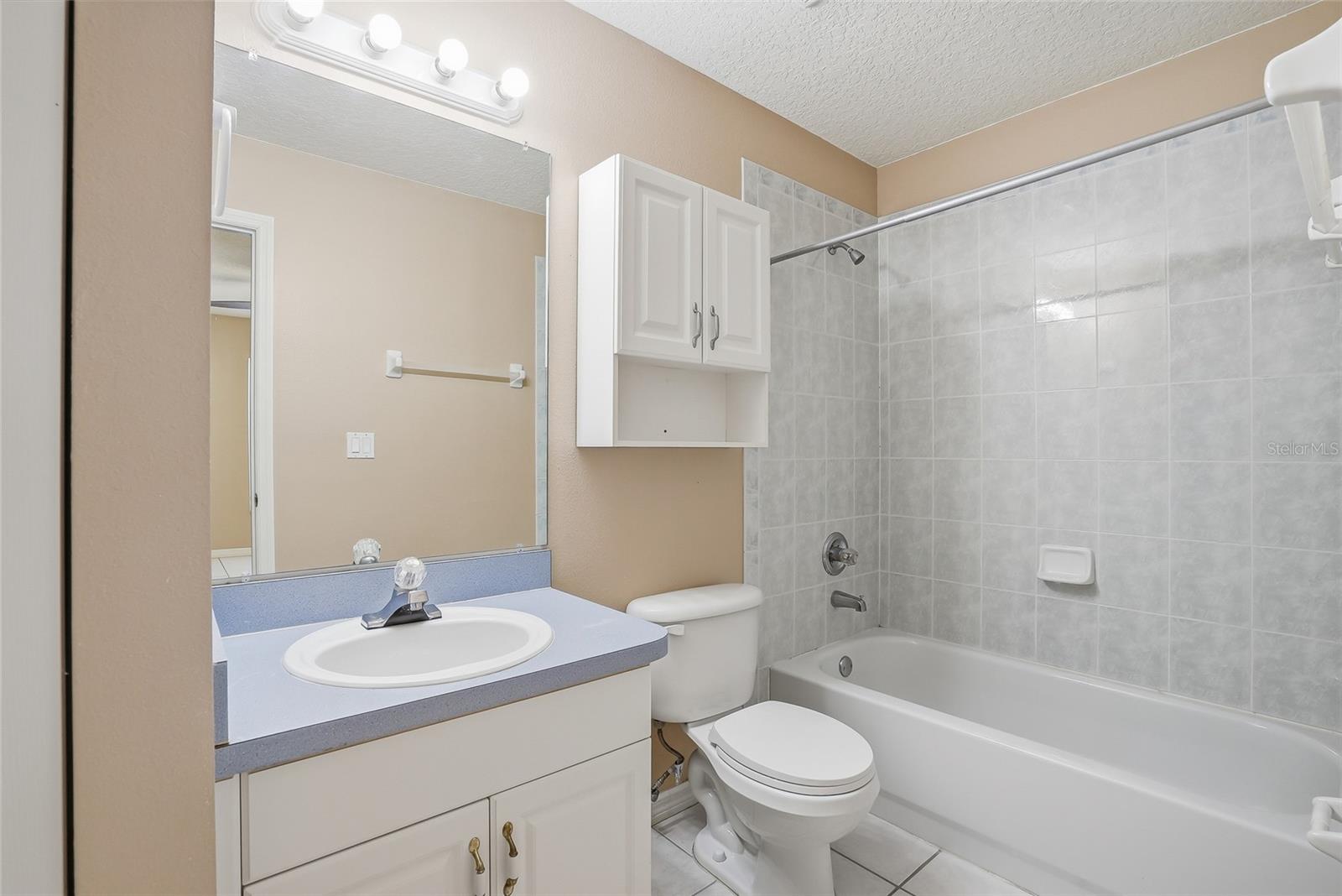 Image 17 of 37 For 4717 Lakewood Drive