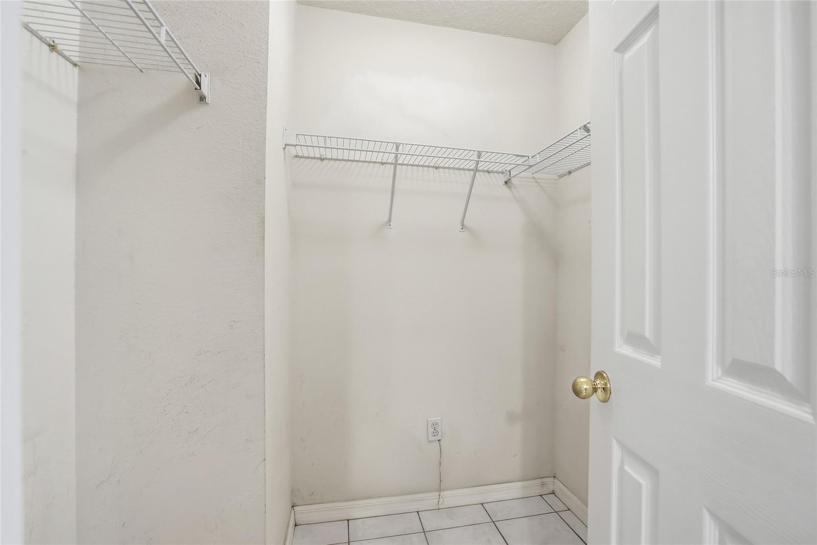 Image 26 of 37 For 4717 Lakewood Drive