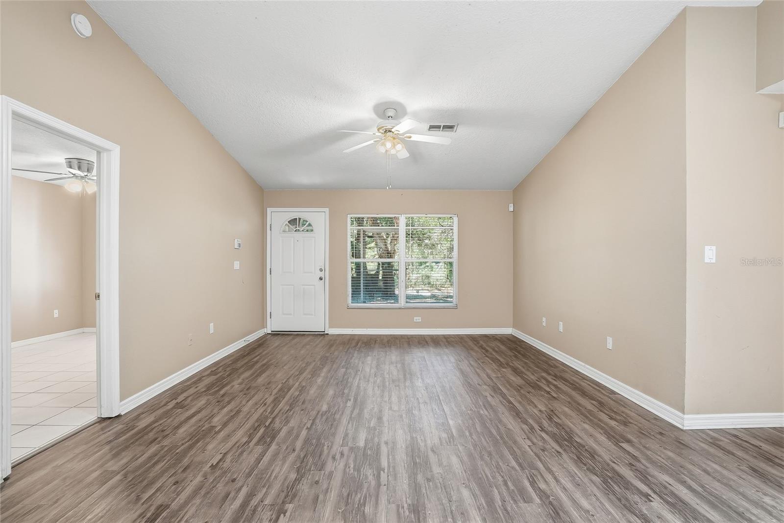 Image 5 of 37 For 4717 Lakewood Drive