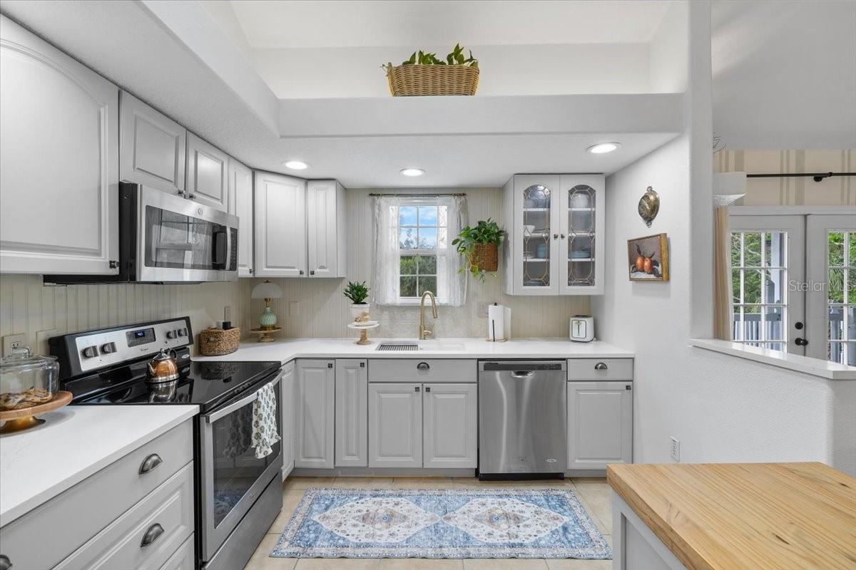 Image 22 of 70 For 6093 Avenue Of The Palms