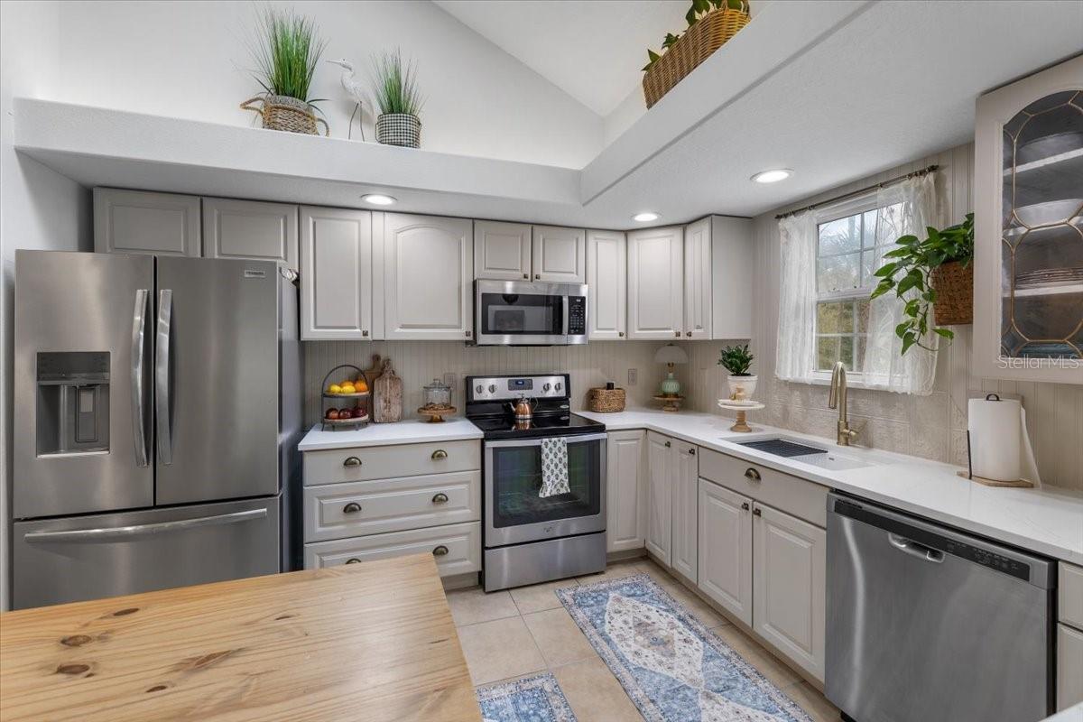 Image 23 of 70 For 6093 Avenue Of The Palms