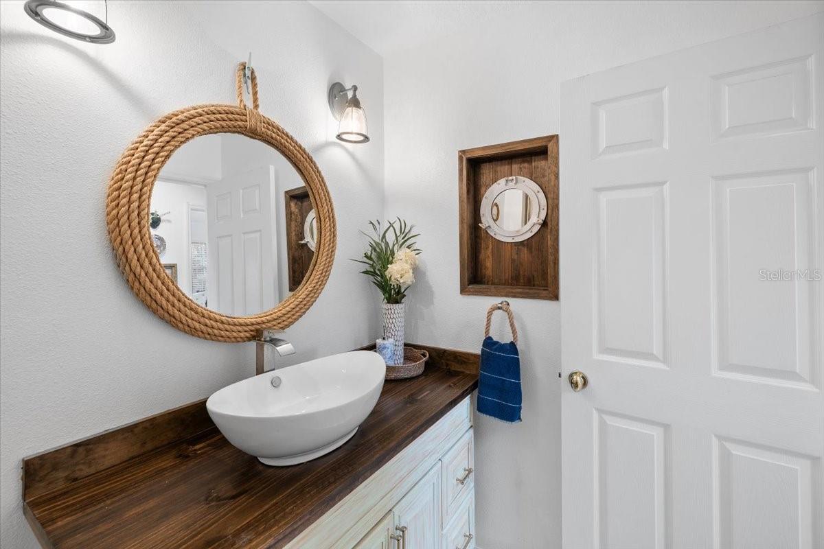 Image 34 of 70 For 6093 Avenue Of The Palms