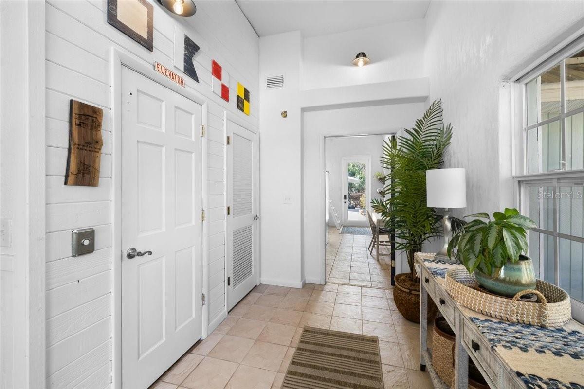 Image 56 of 70 For 6093 Avenue Of The Palms