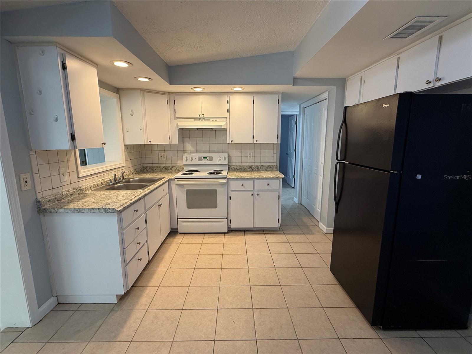 Image 8 of 12 For 4117 Highland Loop