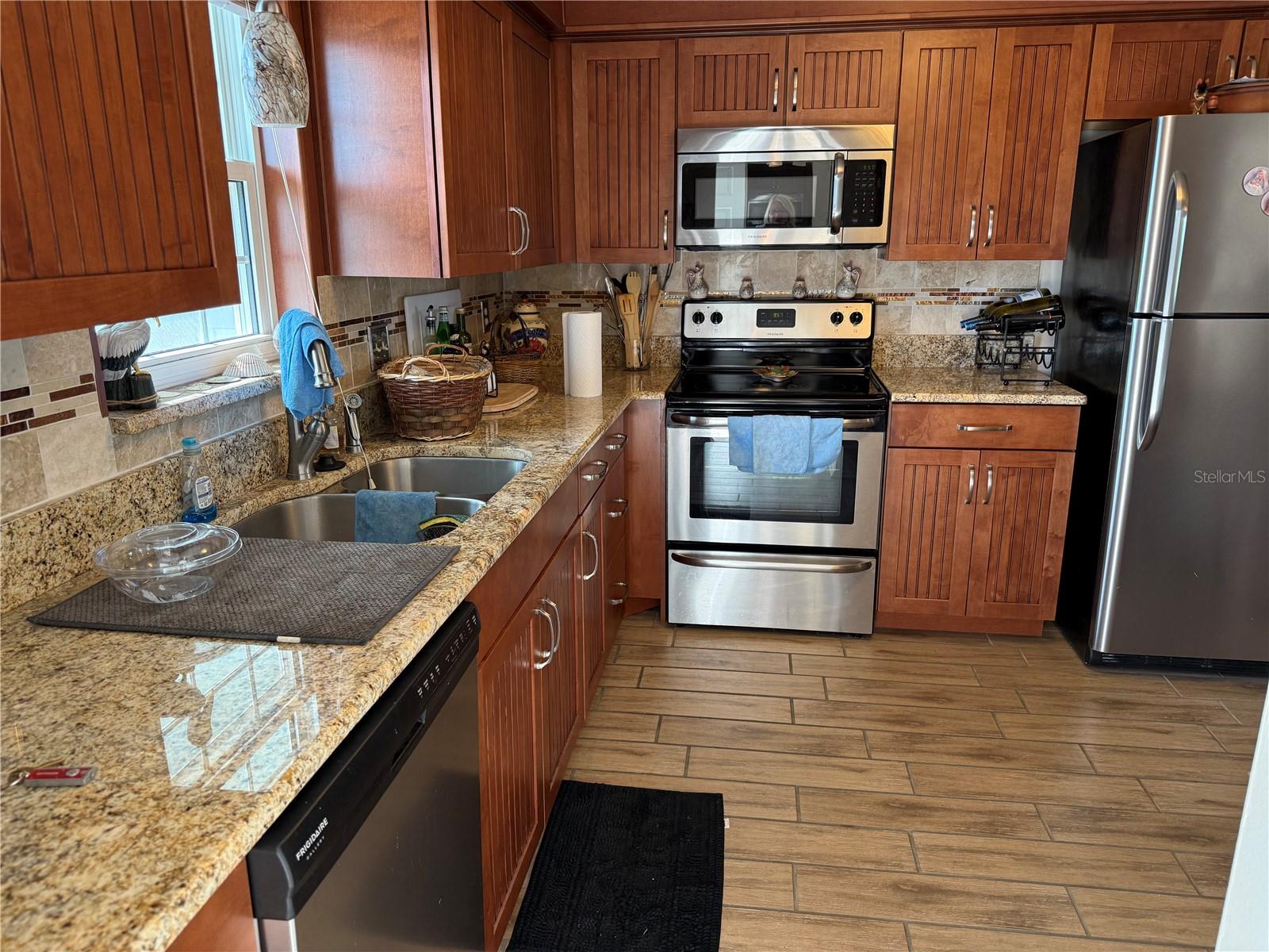 Image 6 of 19 For 1706 Belleair Forest Drive 226