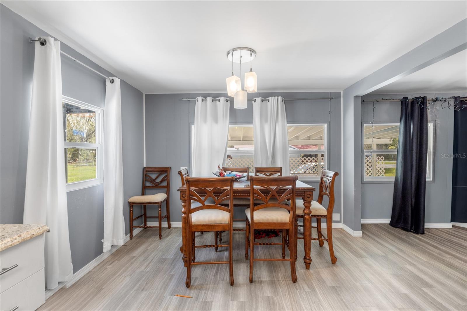 Image 4 of 33 For 3822 Alice Drive