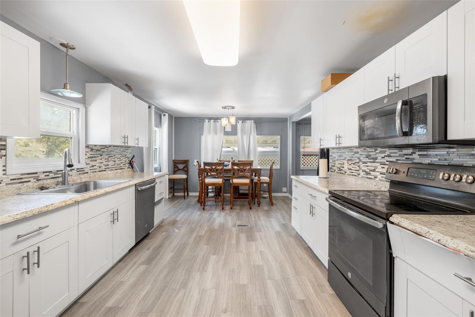 Image 7 of 33 For 3822 Alice Drive