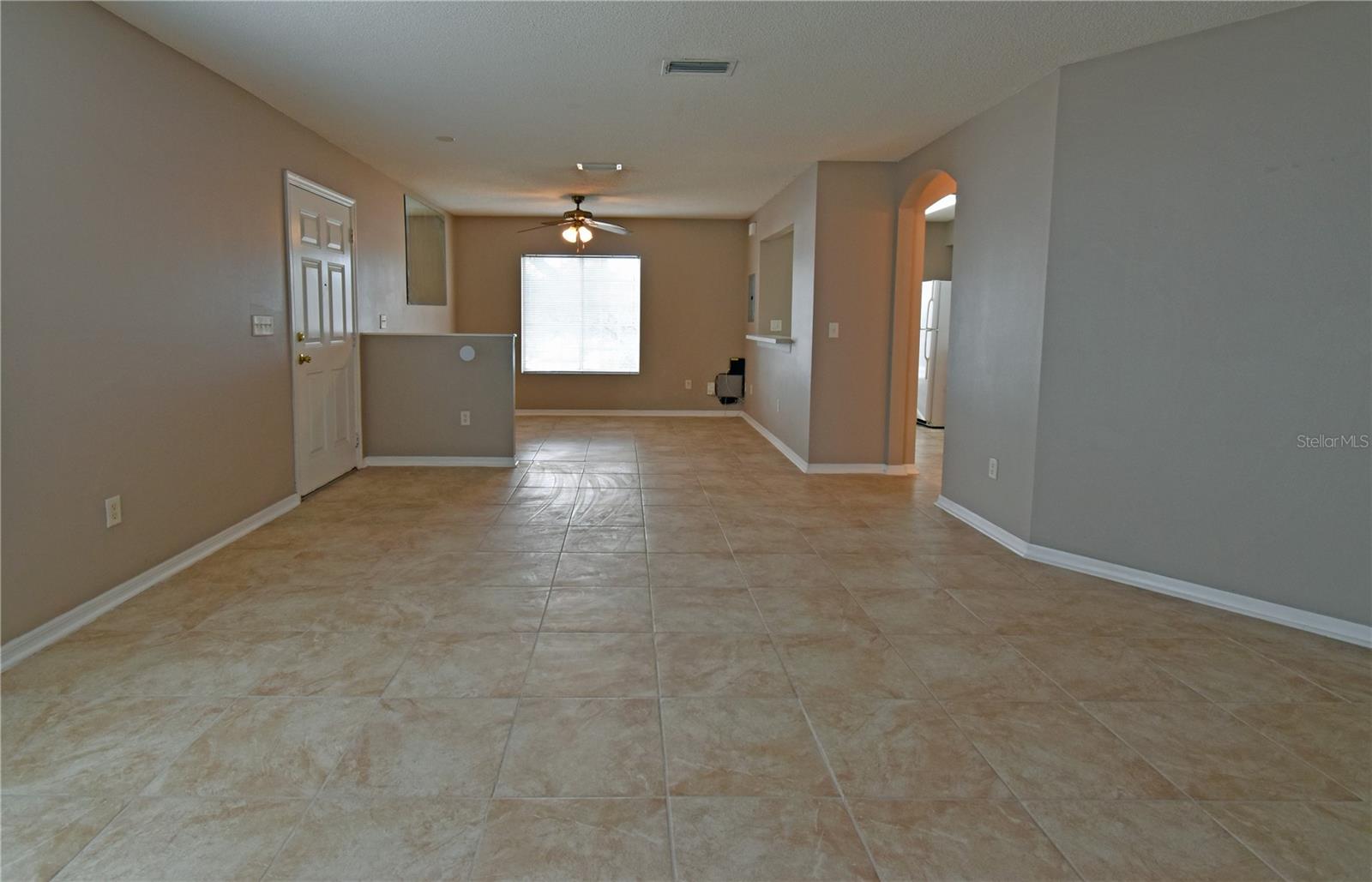 Image 18 of 32 For 4077 Dolphin Drive