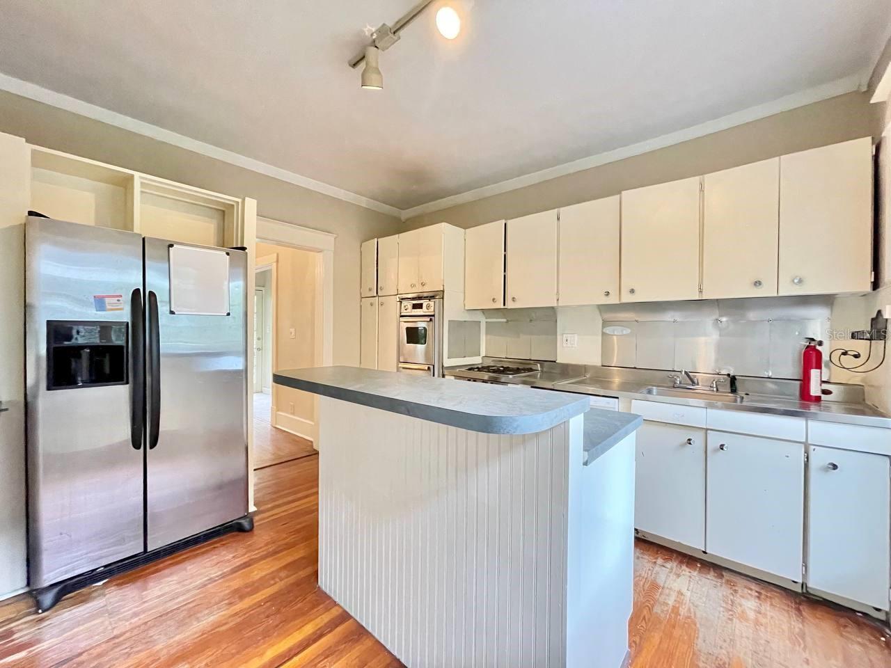 Image 10 of 32 For 557 6th Avenue N