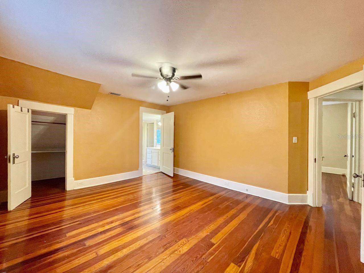 Image 16 of 32 For 557 6th Avenue N