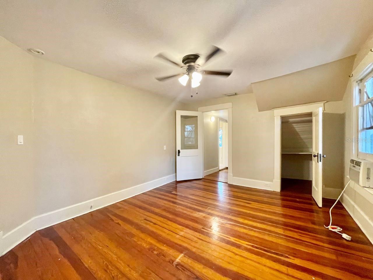 Image 22 of 32 For 557 6th Avenue N