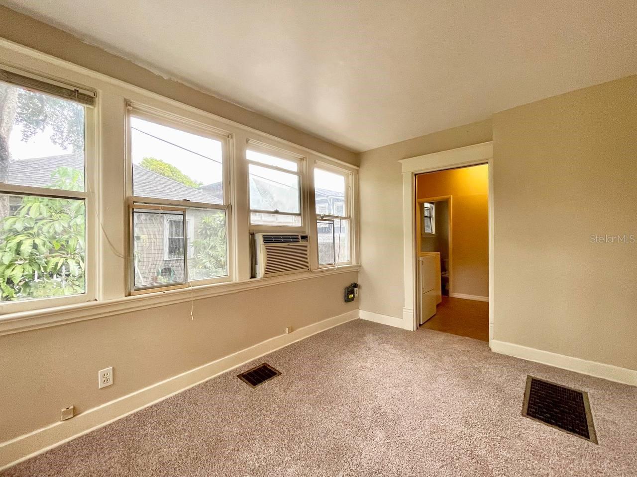 Image 27 of 32 For 557 6th Avenue N