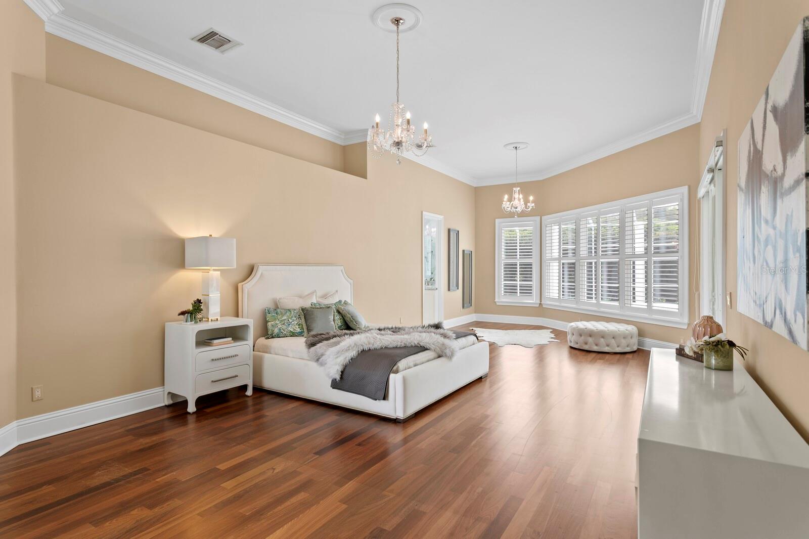 Image 26 of 46 For 16504 Avila Boulevard