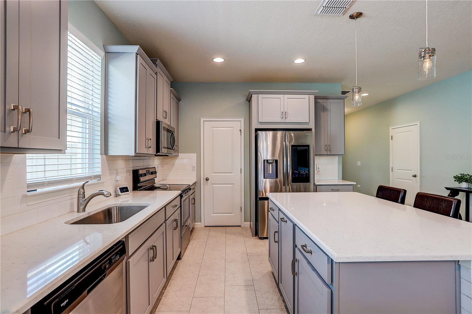 Image 21 of 54 For 1014 Night Song Street