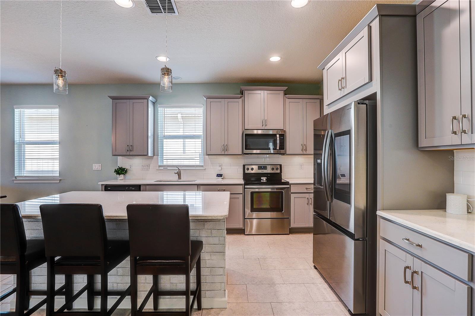 Image 23 of 54 For 1014 Night Song Street