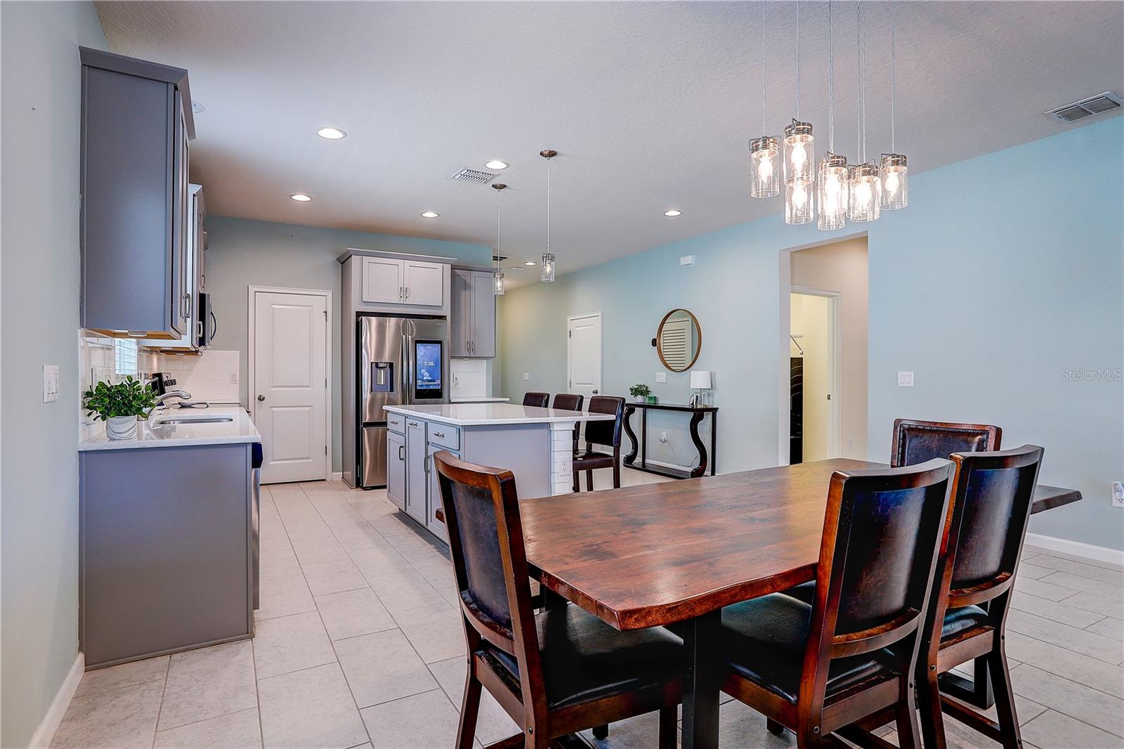 Image 25 of 54 For 1014 Night Song Street