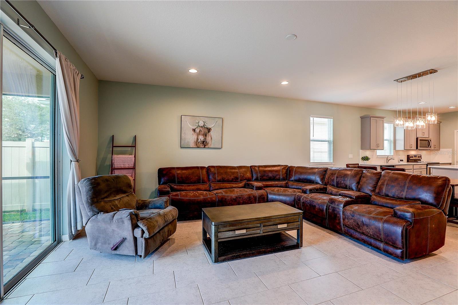 Image 28 of 54 For 1014 Night Song Street