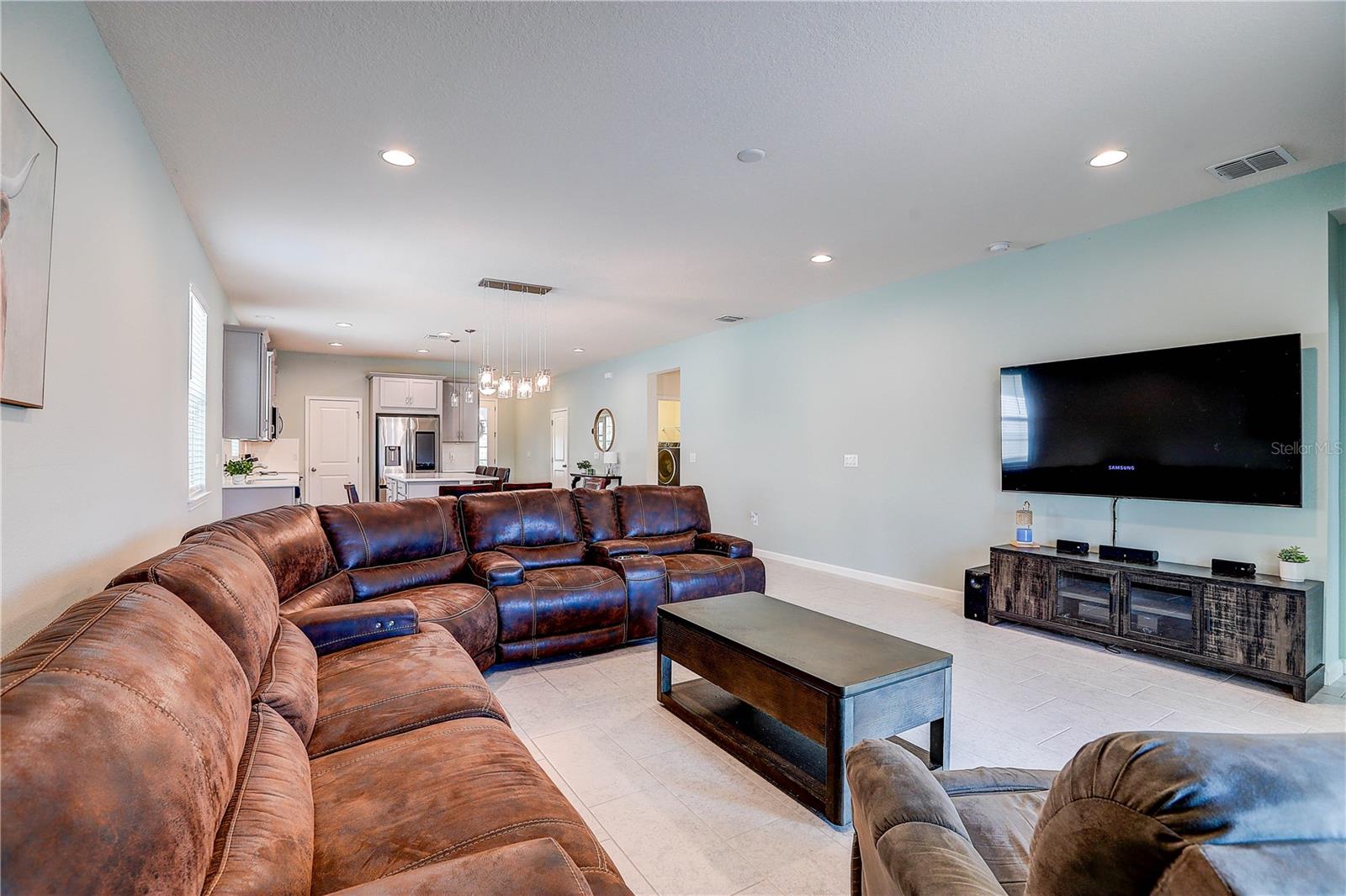 Image 29 of 54 For 1014 Night Song Street