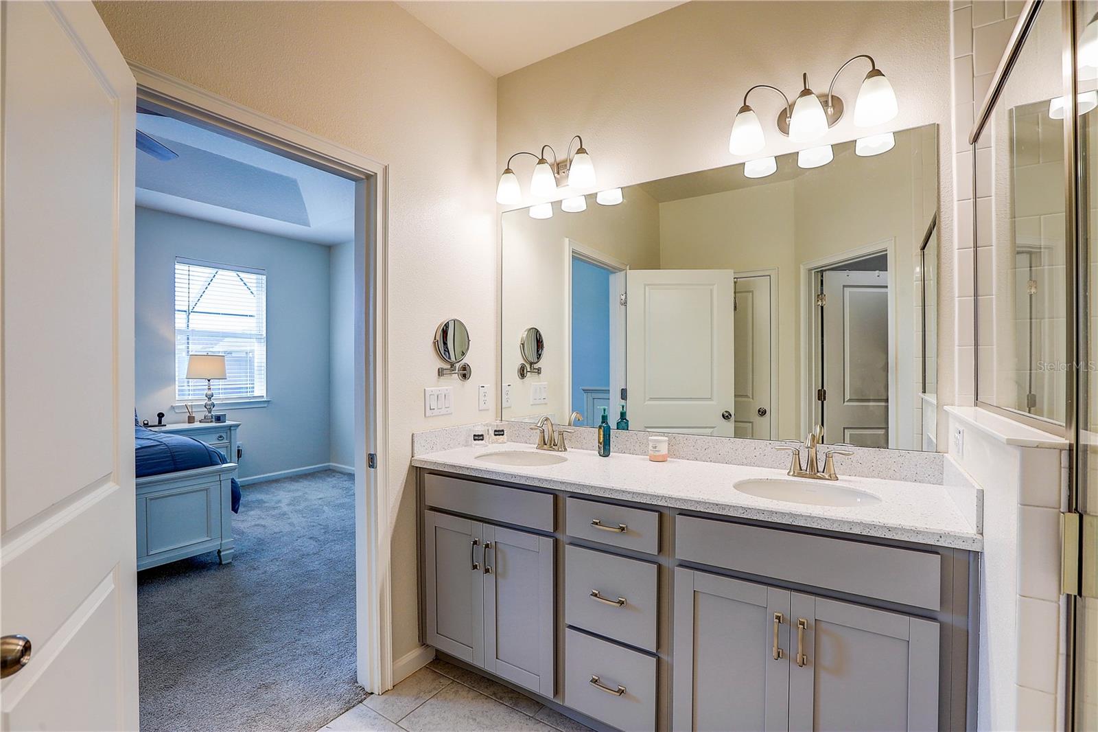 Image 39 of 54 For 1014 Night Song Street