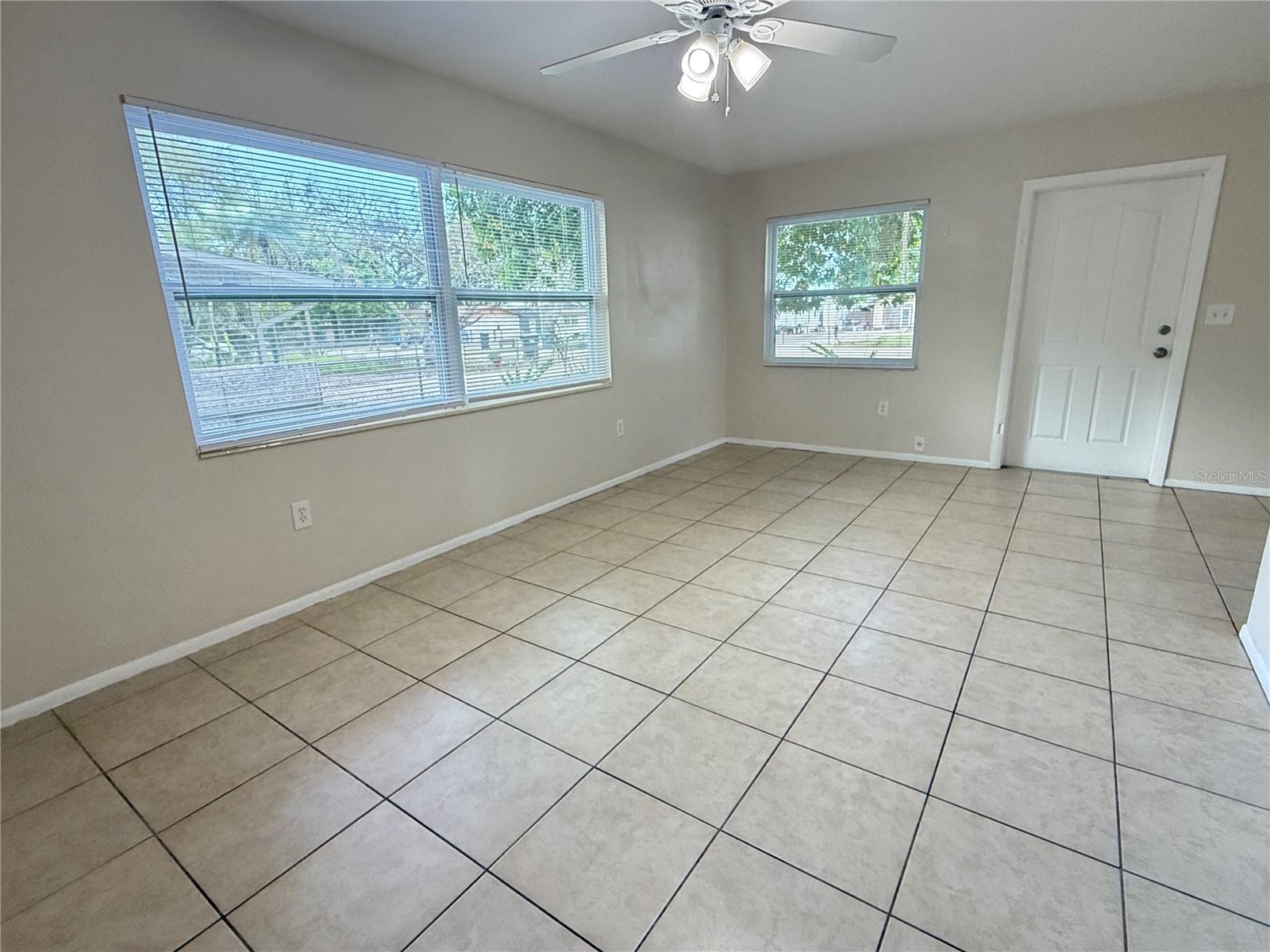 Image 2 of 8 For 5011 9th Street Court E