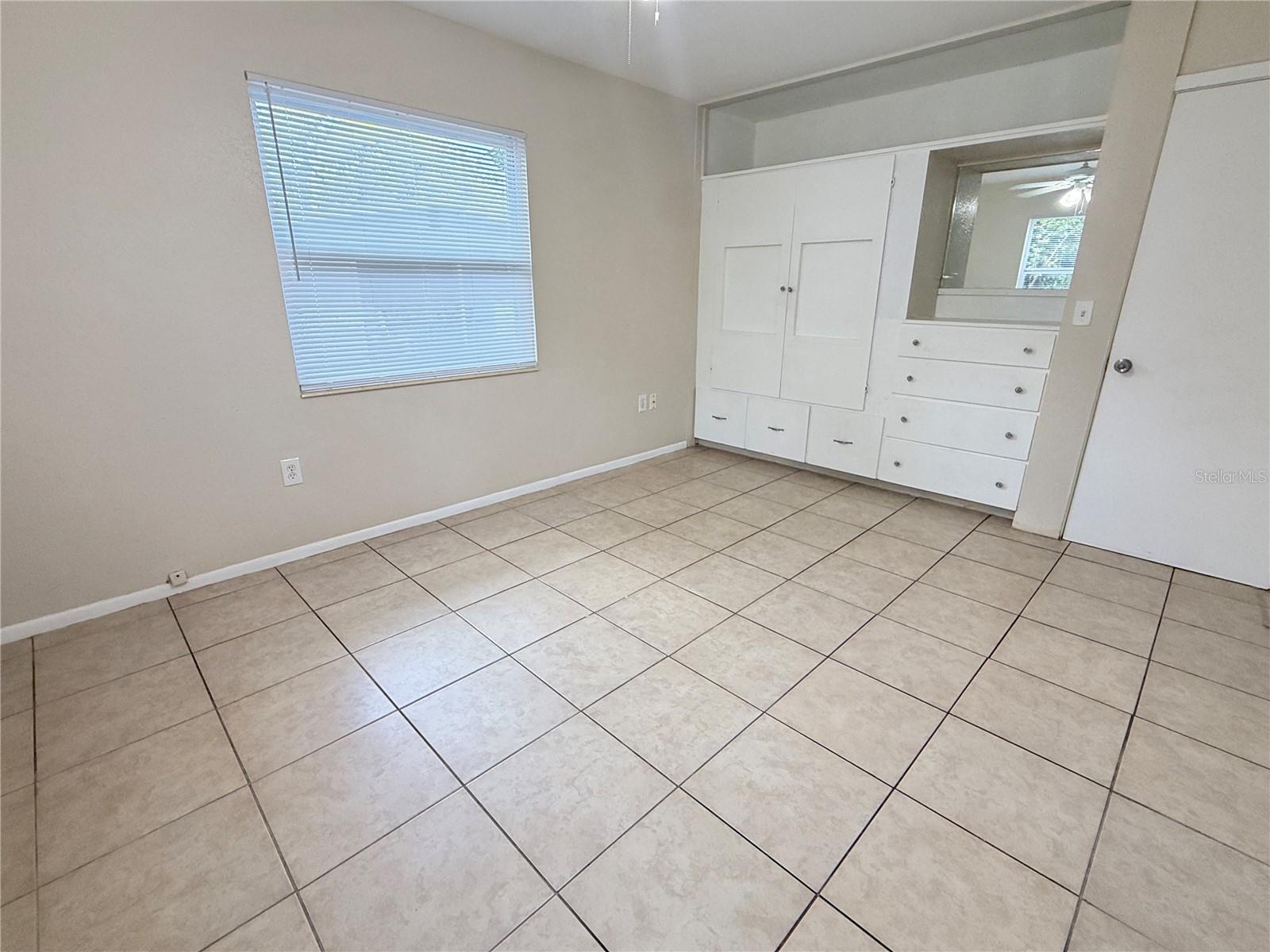 Image 6 of 8 For 5011 9th Street Court E