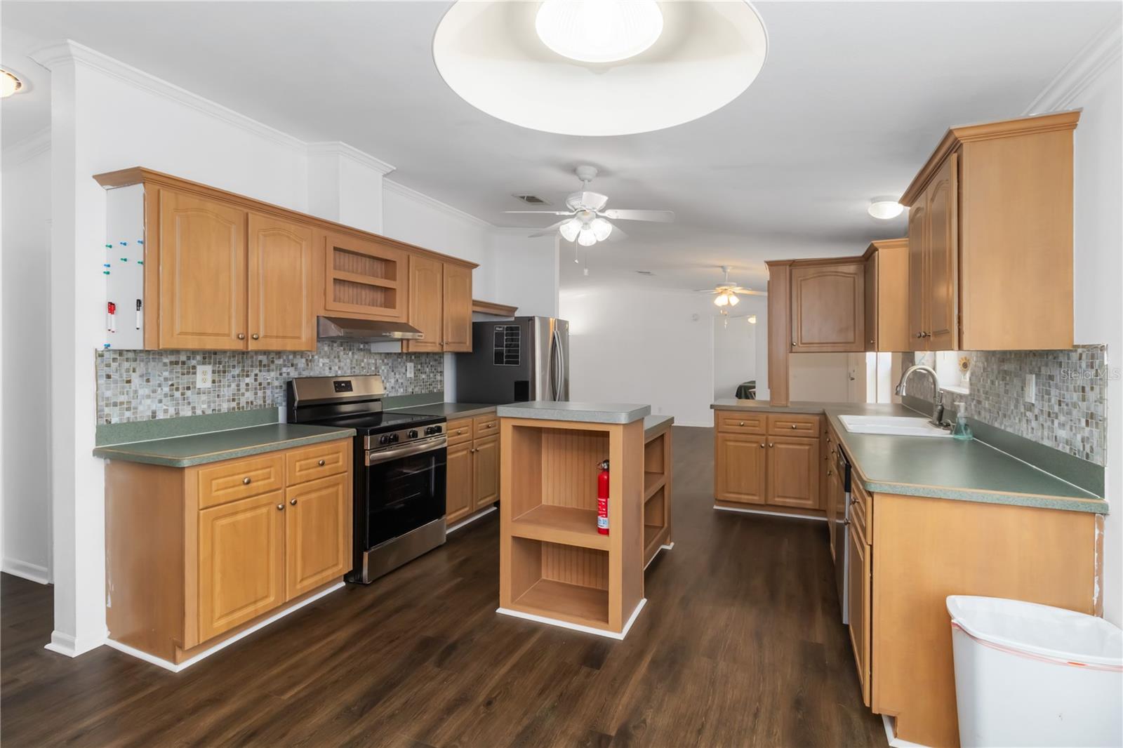 Image 6 of 27 For 2903 Pritcher Manor Court