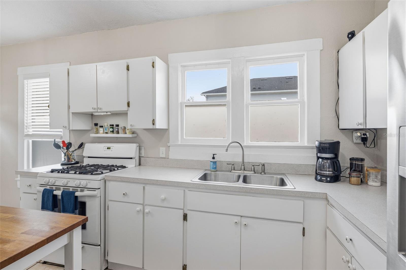 Image 16 of 35 For 308 Westland Avenue