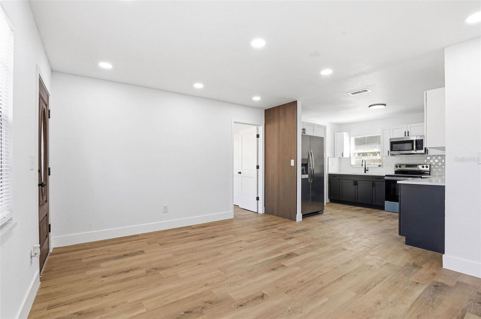 Image 14 of 45 For 13657 120th Lane