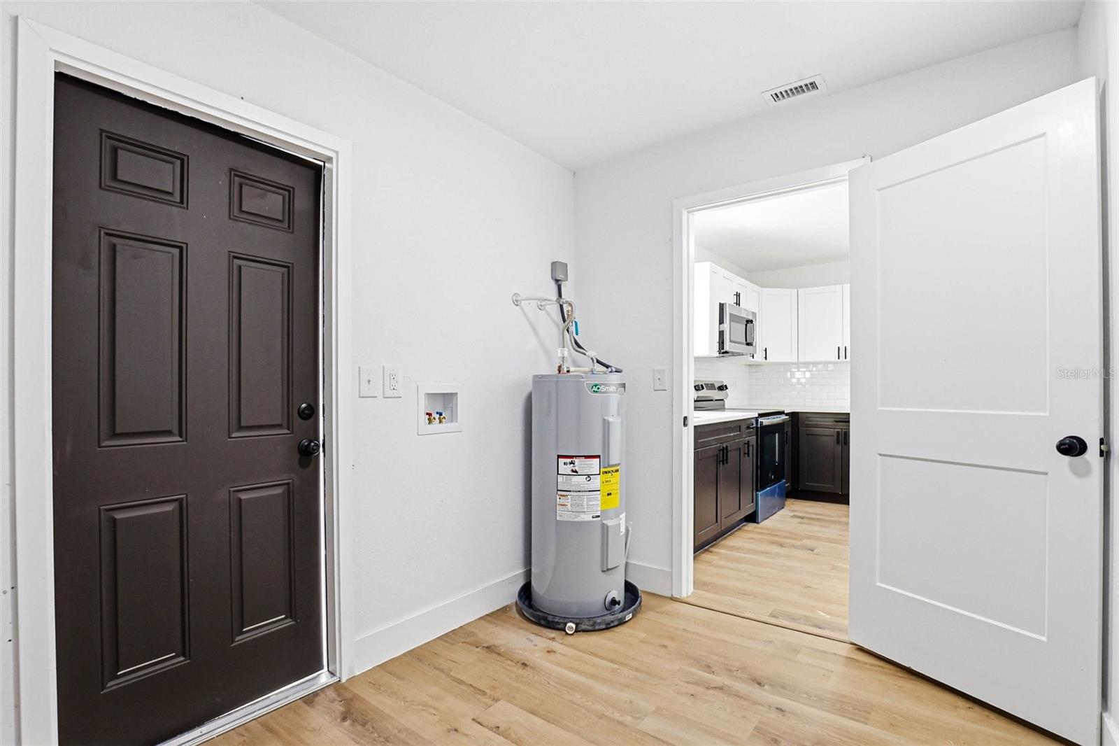 Image 15 of 45 For 13657 120th Lane