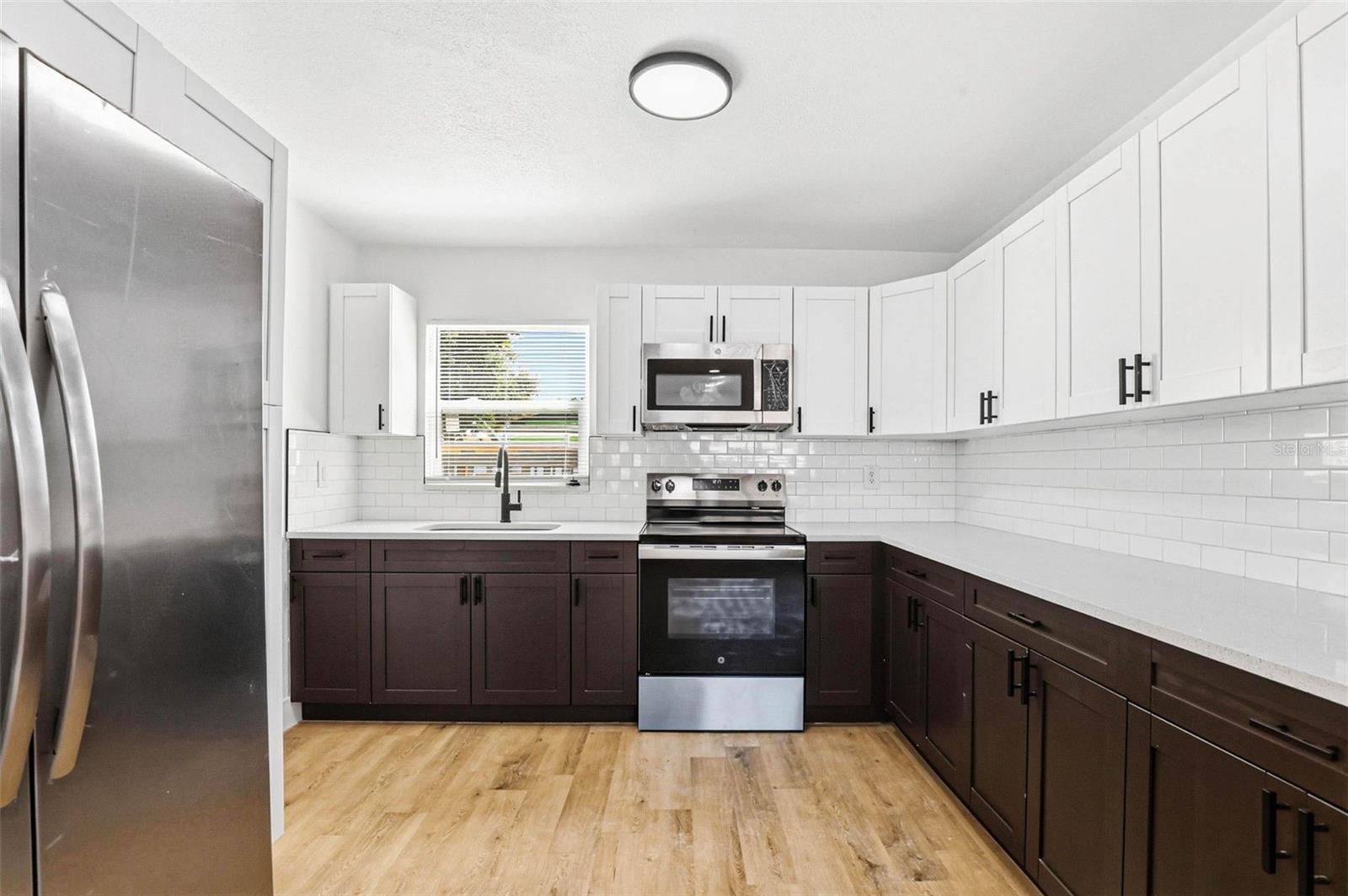 Image 18 of 45 For 13657 120th Lane