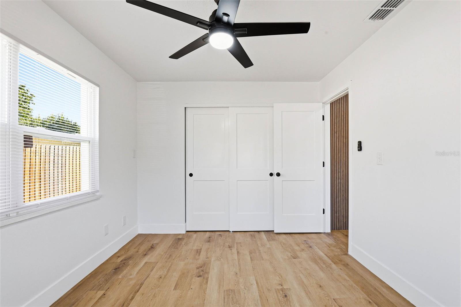 Image 22 of 45 For 13657 120th Lane